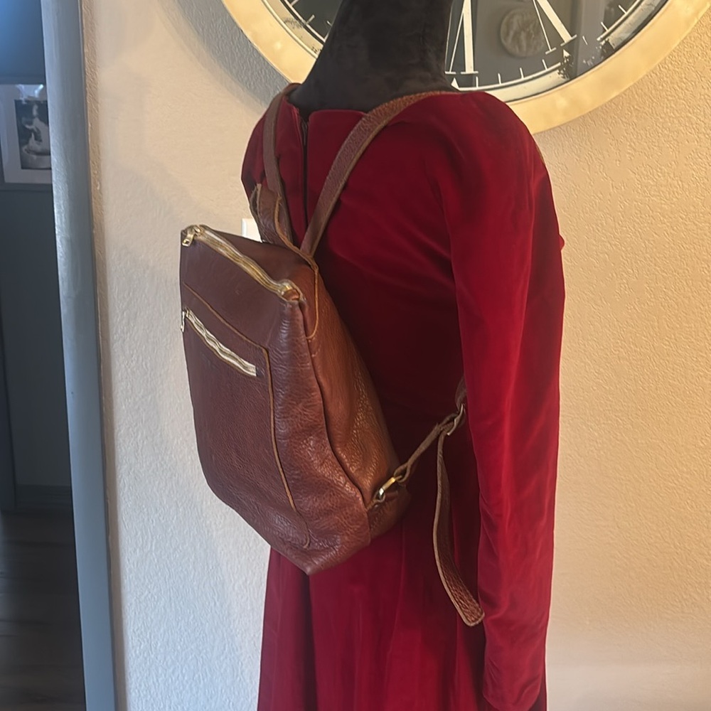 Portland Leather Backpack - Picture 3 of 11